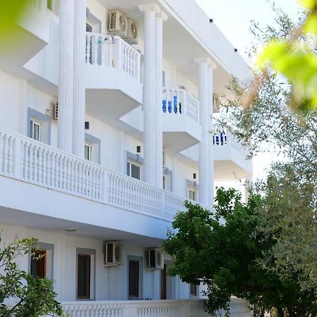 Vila Unique Aparthotel Ksamil Exterior photo