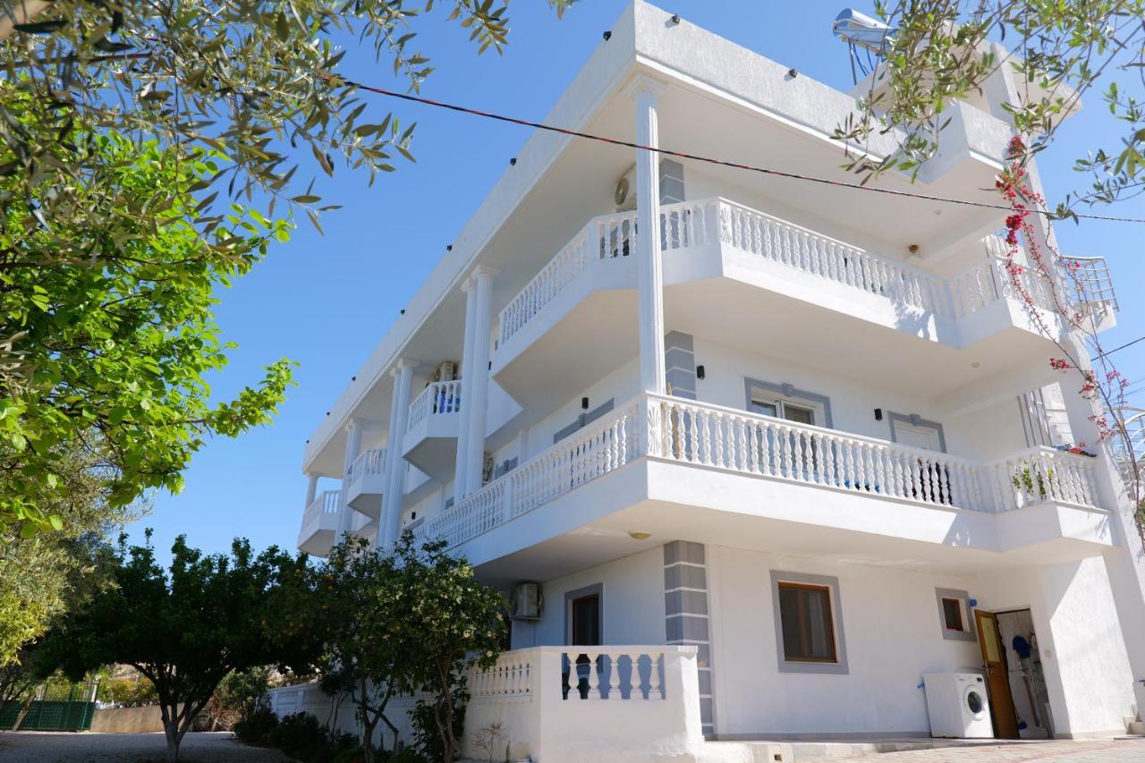 Vila Unique Aparthotel Ksamil Exterior photo